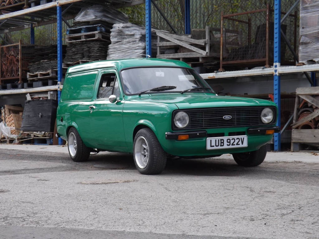 Express Delivery! Speedy Ford Escort Van To Be Offered At Auction |  Conceptcarz.com