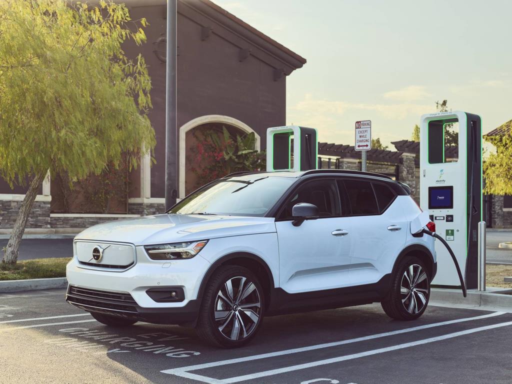 Electrify America and Volvo Announce Agreement to Provide All-Electric Volvo XC40 Recharge Drivers with 250 kilowatt-hours of Complimentary Nationwide Fast Charging