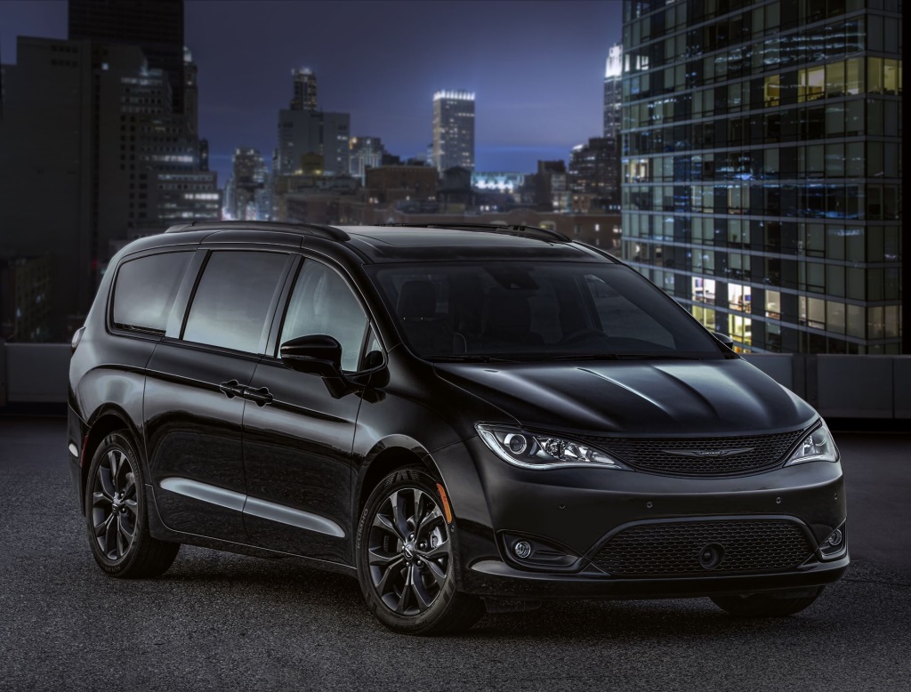 FCA Canada: Chrysler Pacifica Named Repeat Winner As 2018 Autotrader.Ca Top Pick