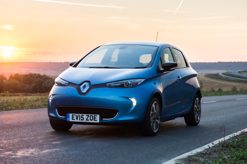 RENAULT ZOE VOTED BEST ELECTRIC CAR AT THE CARBUYER BEST CARS AWARDS