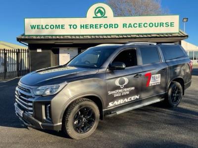 SsangYong Hereford sponsors Hereford Racecourse